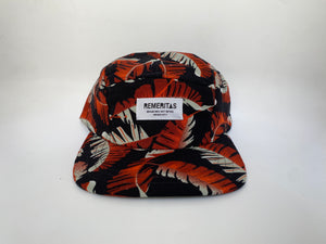 GORRA UNISEX PLUMAS NEGRO HUESO VISERA PLANA 5