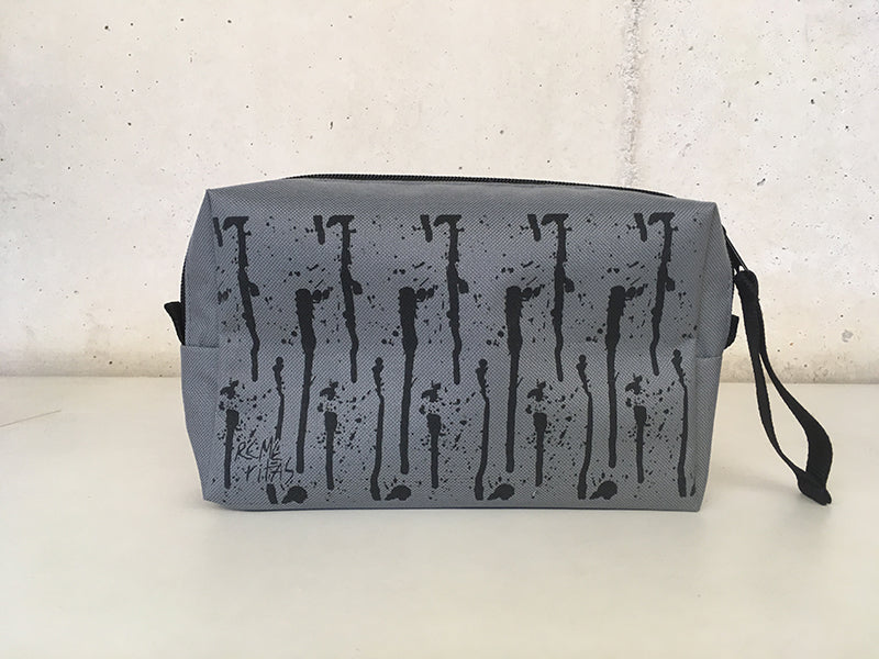 BOLSA DE VIAJE POUCH UNISEX GRIS