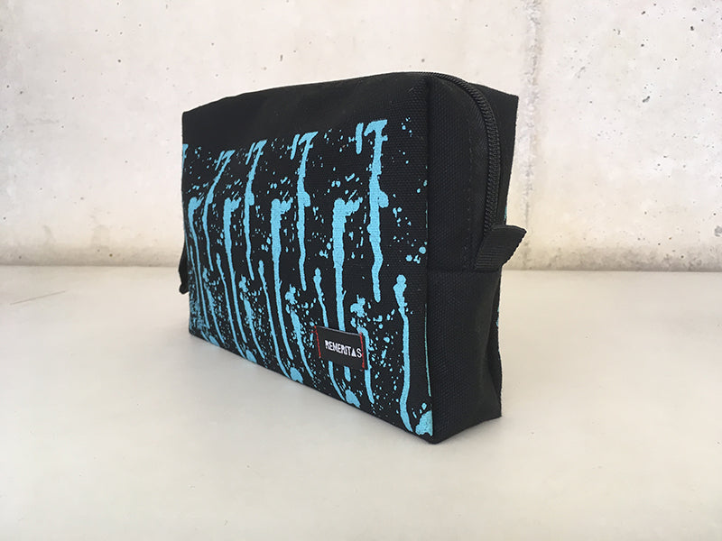 BOLSA DE VIAJE POUCH UNISEX NEGRO
