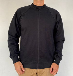 CHAMARRA BOMBER CON CIERRE COLOR NEGRO